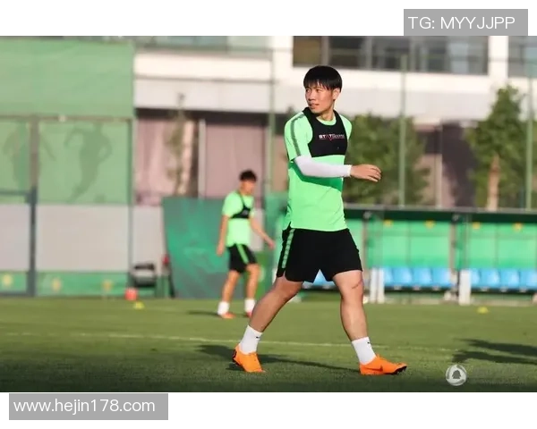 李丽独家分享足球心得与技巧助你提升球技的必读指南 李丽独家分享足球心得与技巧助你提升球技的必读指南